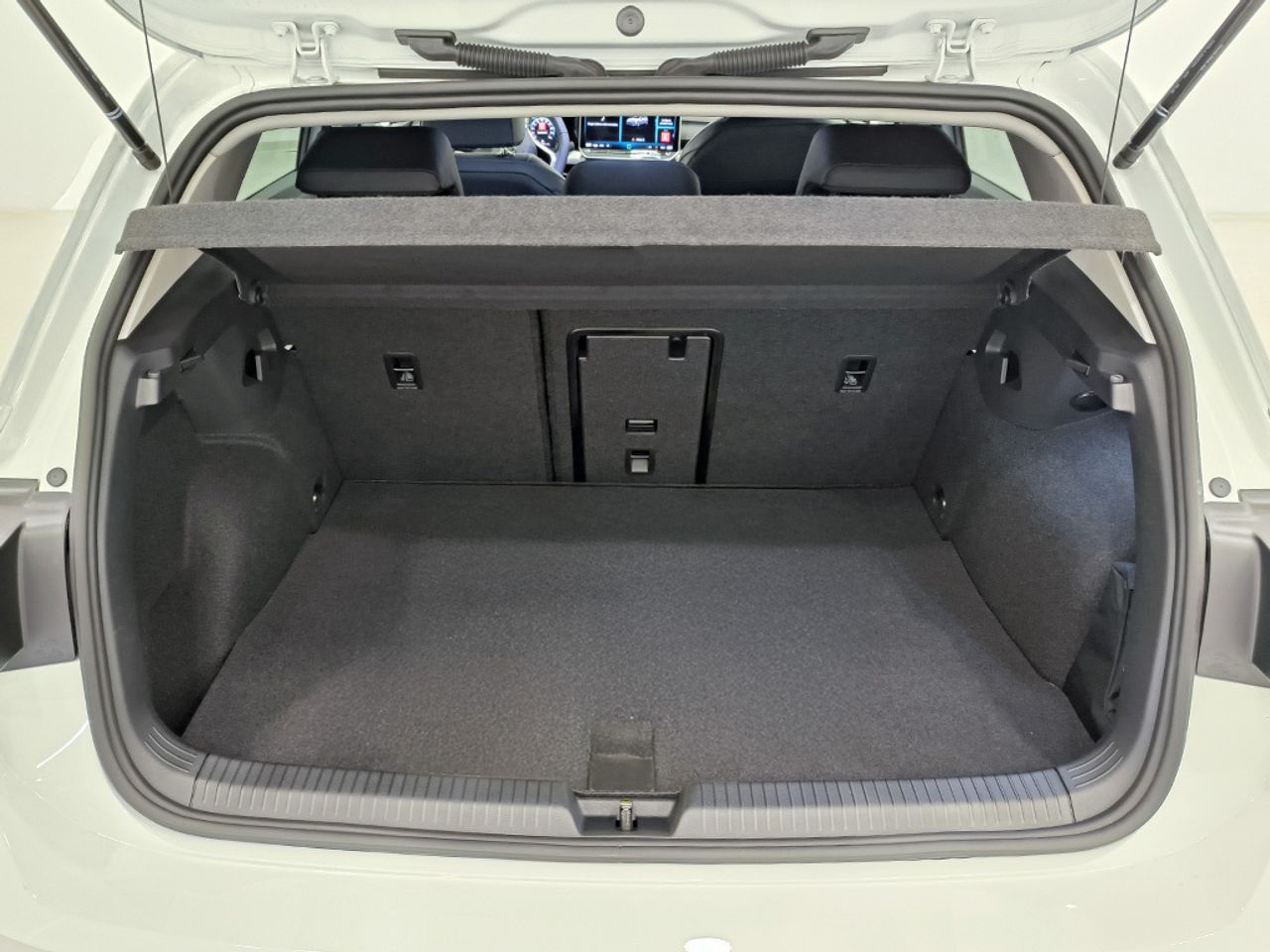 Volkswagen Golf Style 1.5 Tsi Ehybrid 110 Kw 150 Cv / 85 Kw 115 Cv Automatico Dsg 6 Vel. - Foto 2