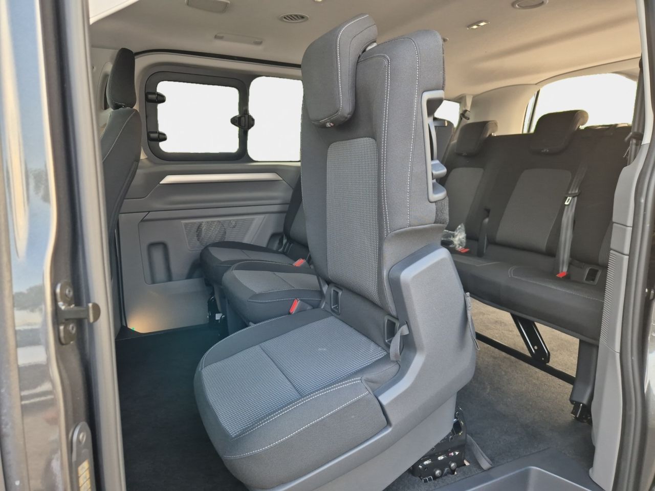 Volkswagen Caravelle E-caravelle Premium B.corta 160kw 70kwh - Foto 2