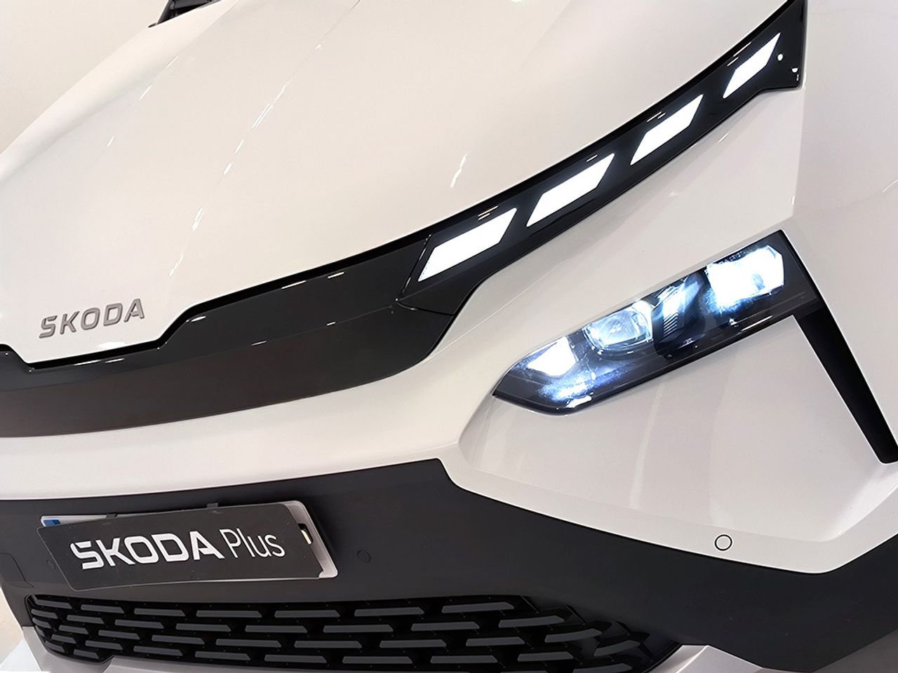 Skoda Elroq 60 63 Kwh Batterie 150 Kw 204 Cv Traccion Tr - Foto 2