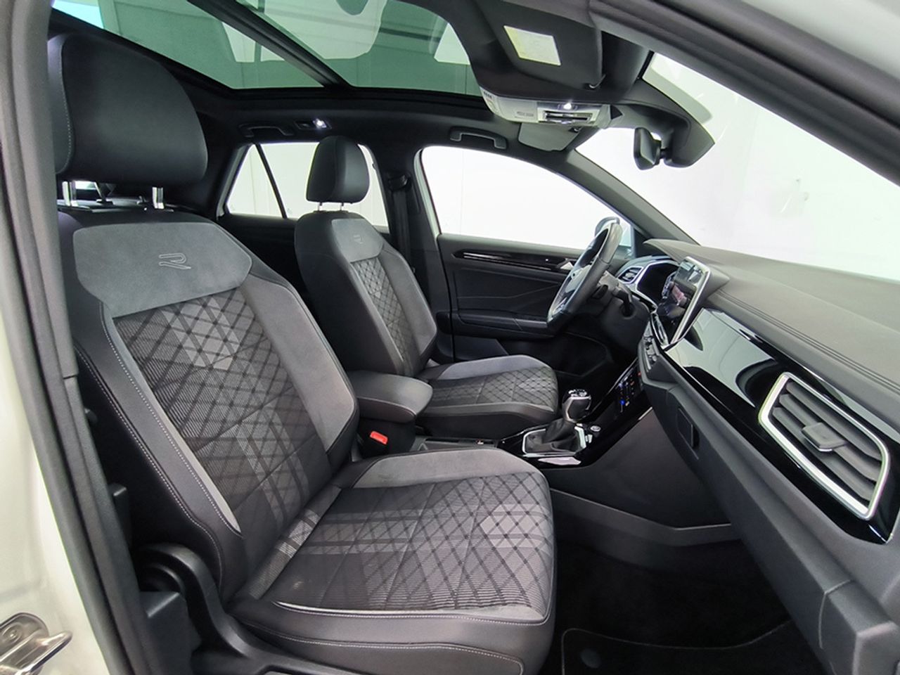 Volkswagen T-roc 1.5 Tsi 150 Cv Dsg Rline - Foto 2