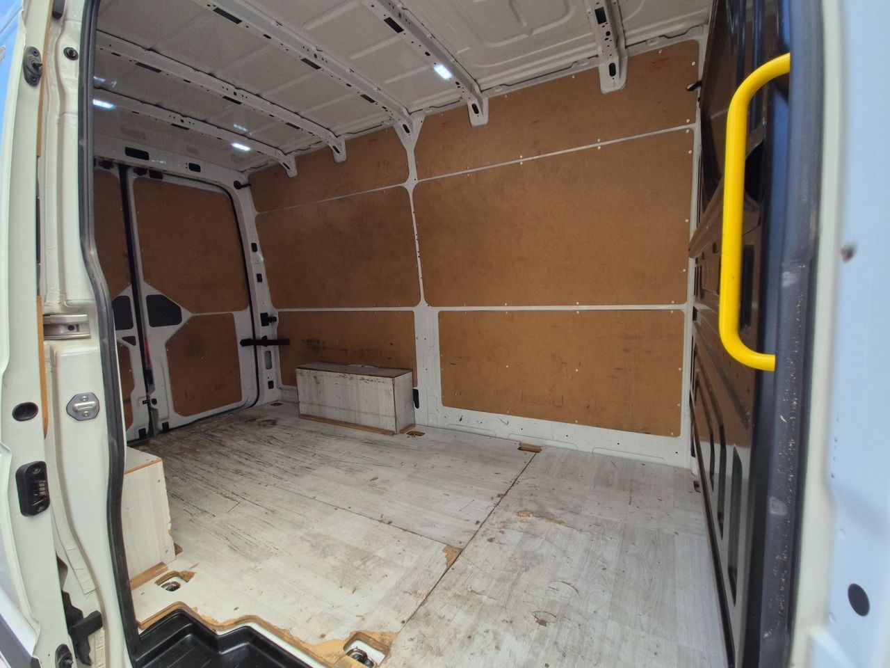 Volkswagen Crafter Furgon Bm L3h2 140cv - Foto 2