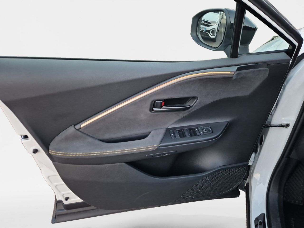 Toyota C-hr 200 H 184 Cv Premiere Edition - Foto 2