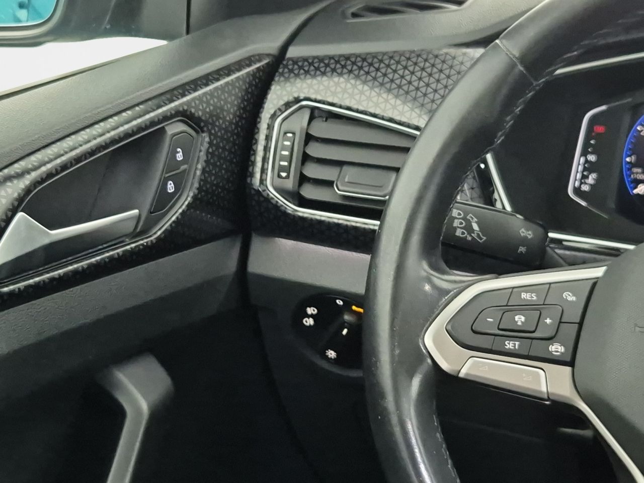 Volkswagen T-cross 1.0 Tsi 110 Cv Sport - Foto 2