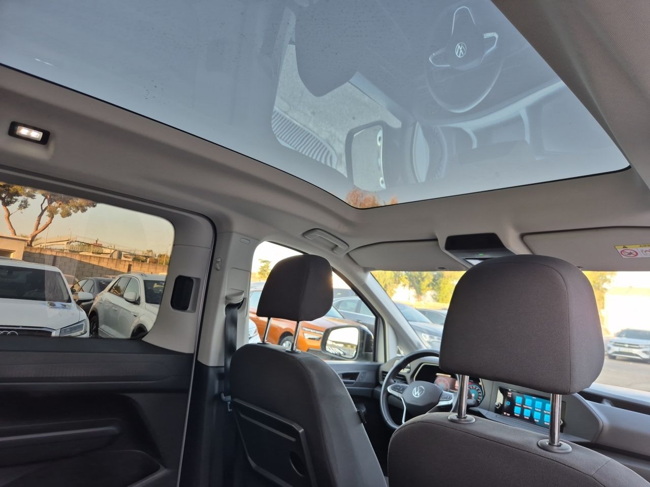 Volkswagen Caddy 2.0 Tdi 102 Cv Outdoor - Foto 2