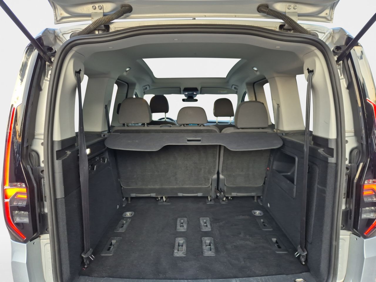 Volkswagen Caddy 2.0 Tdi 102 Cv Outdoor - Foto 2