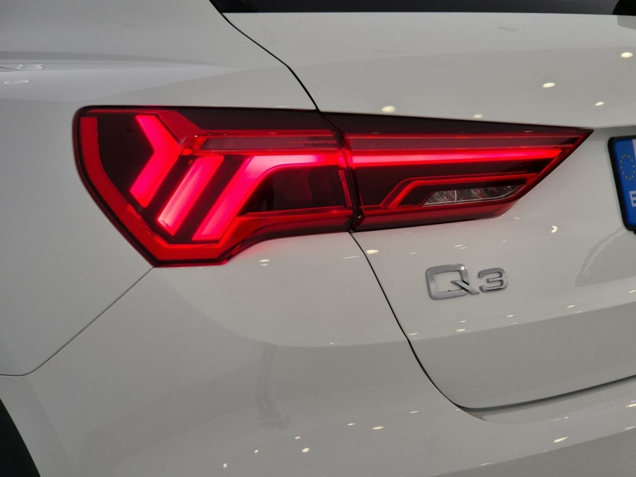 Audi Q3 35 Tfsi 150 Cv Advance - Foto 2