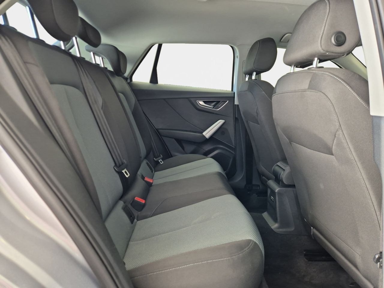 Audi Q2 30 Tfsi 116 Cv Design - Foto 2