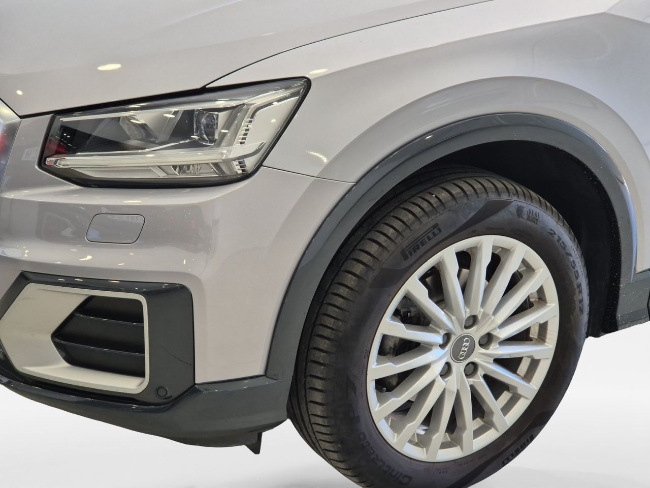 Audi Q2 30 Tfsi 116 Cv Design - Foto 2