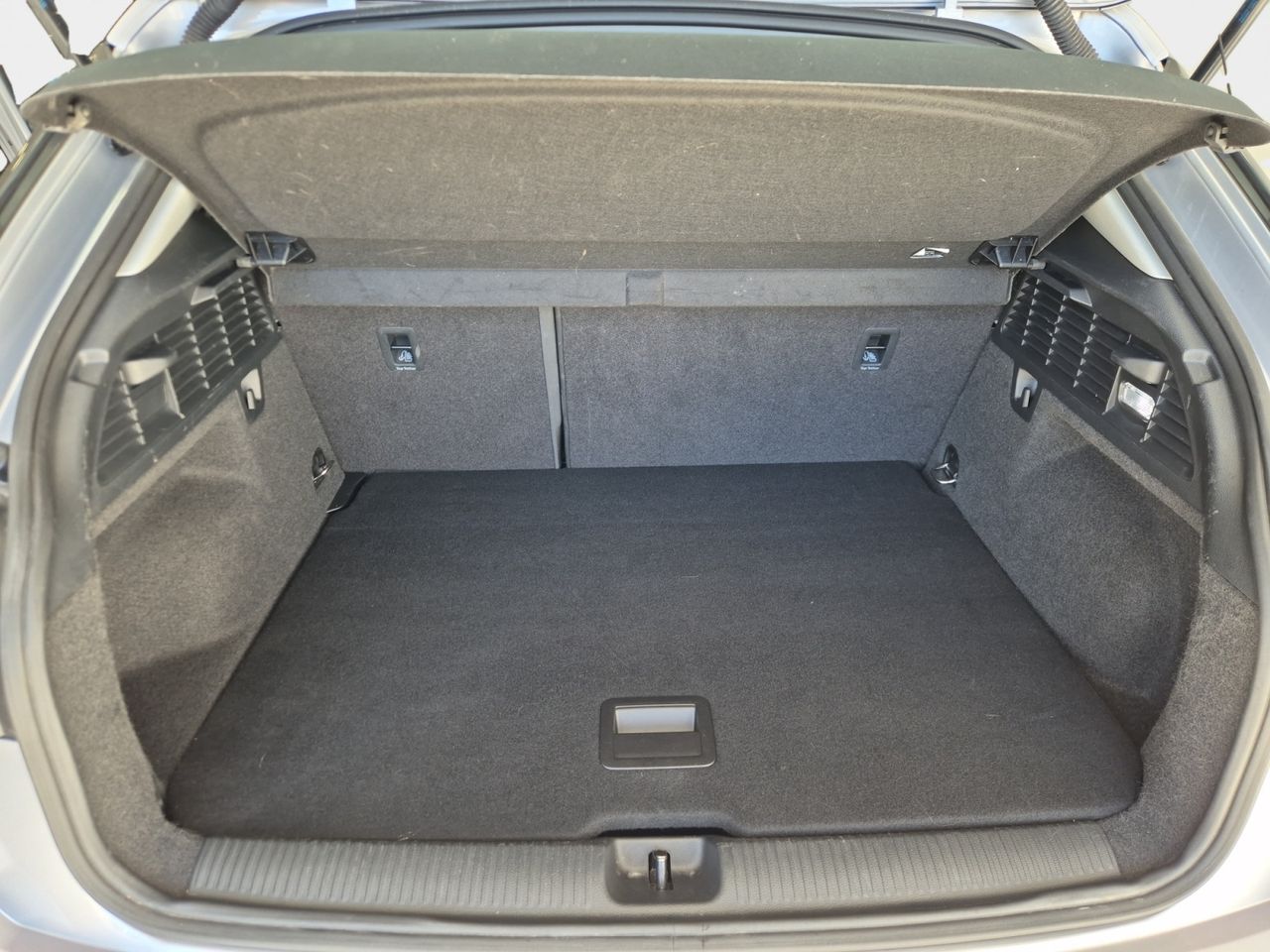 Audi Q2 30 Tfsi 116 Cv Design - Foto 2