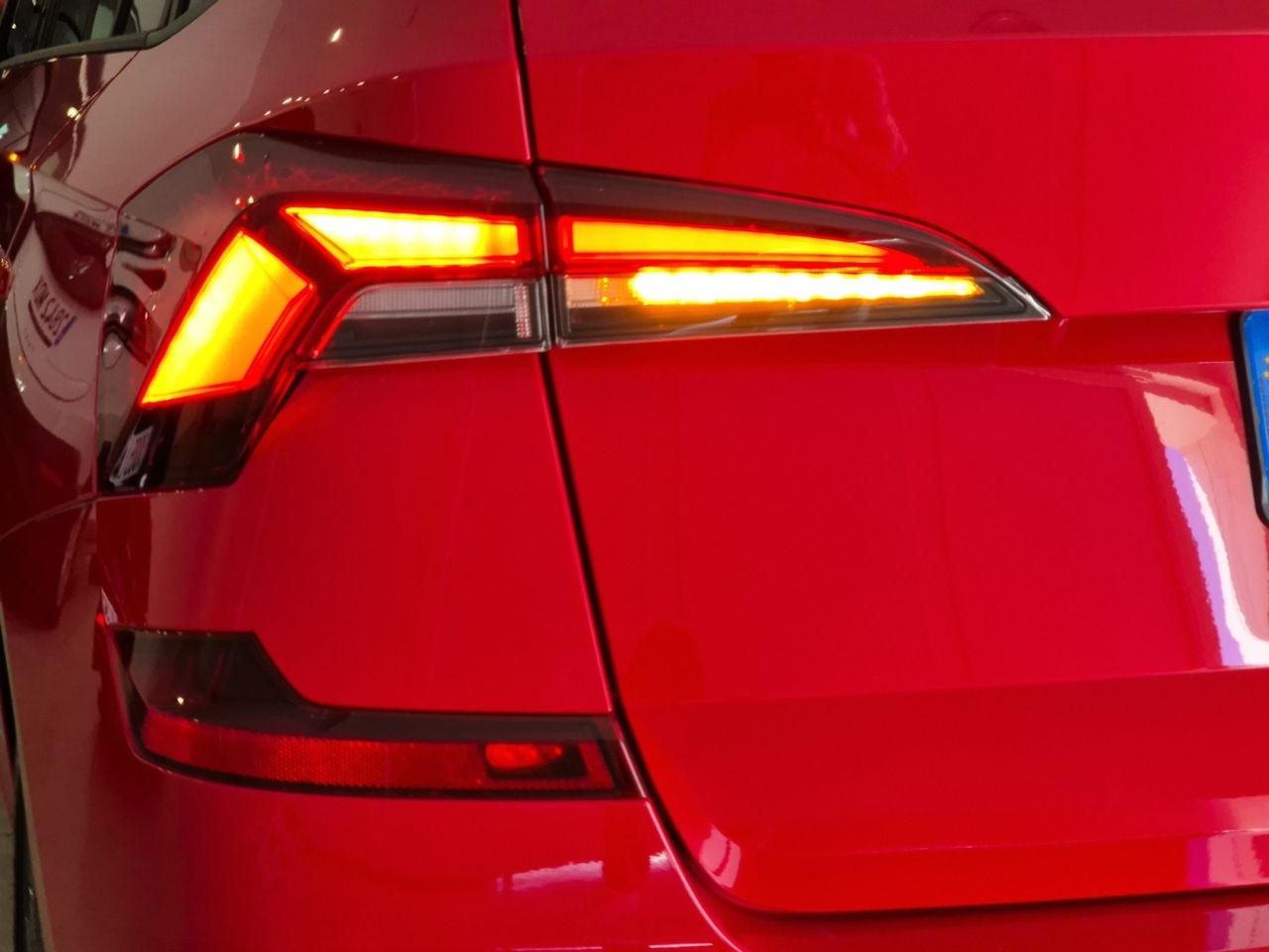 Skoda Kamiq 1.0 Tsi 115 Cv Dsg Sport - Foto 2