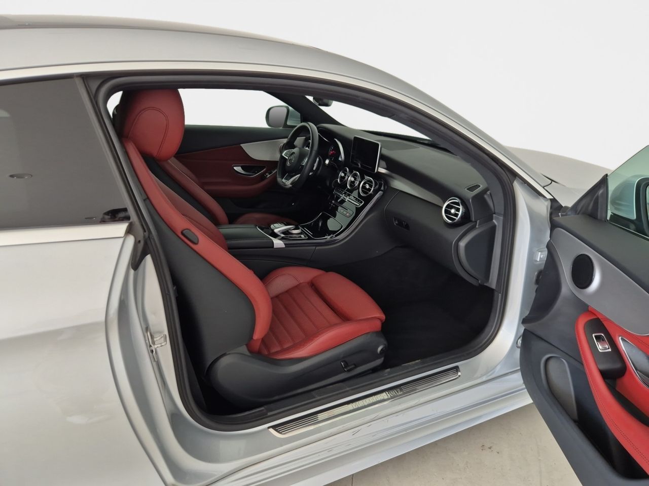 Mercedes Clase C 200 Coupe 184 Cv 9-gtronic - Foto 2