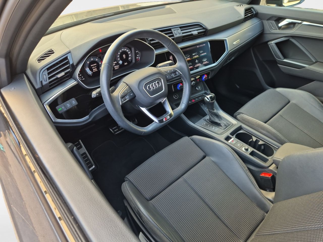 Audi Q3 35 Tdi 150 Cv Stronic Black Line - Foto 2