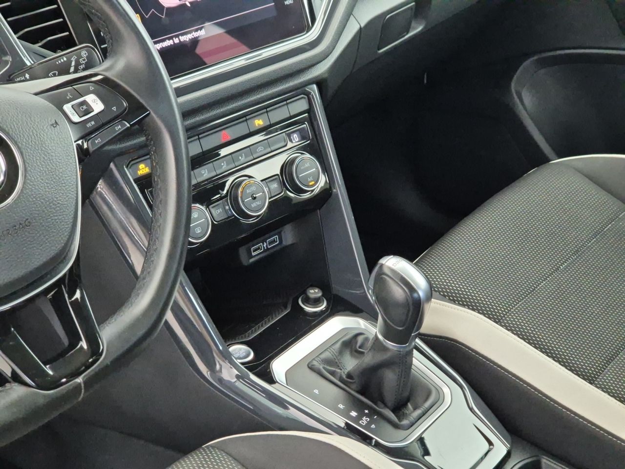 Volkswagen T-roc 2.0 Tdi 150 Cv Dsg Sport - Foto 2