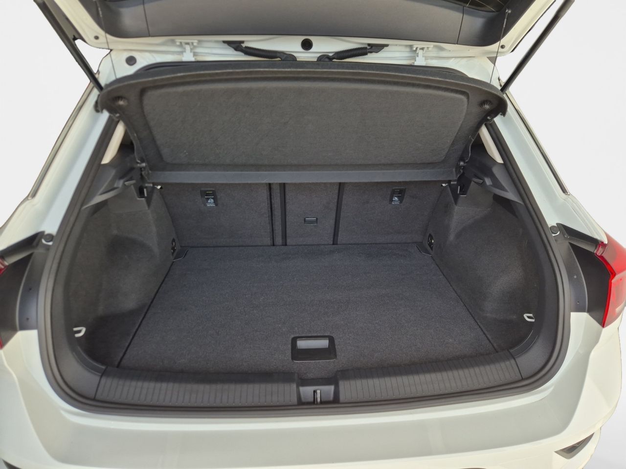 Volkswagen T-roc 2.0 Tdi 150 Cv Dsg Sport - Foto 2