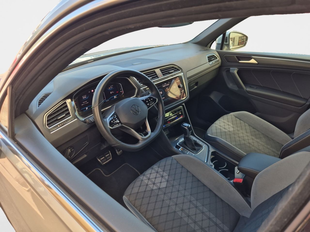 Volkswagen Tiguan 2.0 Tdi 150 Cv Dsg R-line - Foto 2
