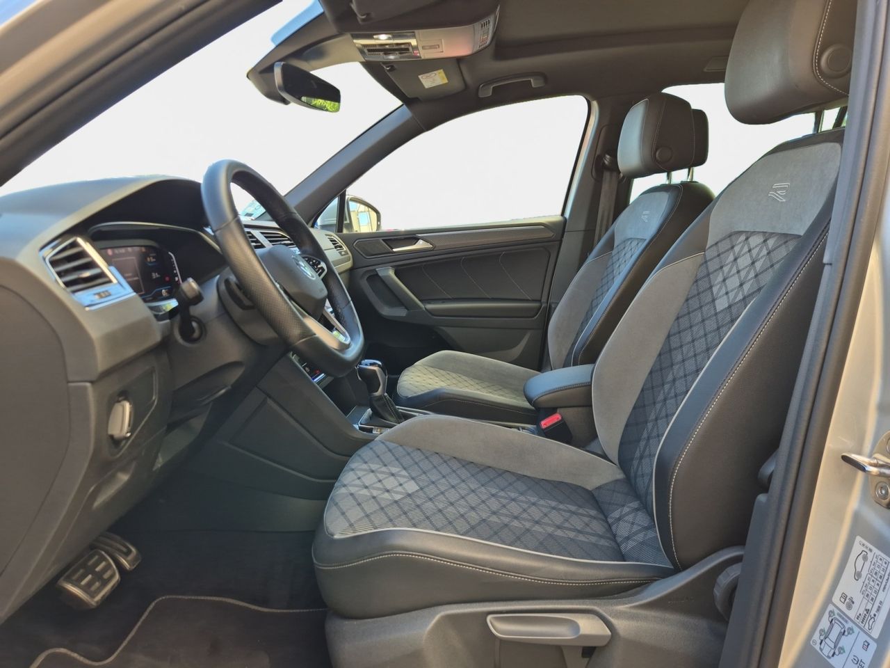 Volkswagen Tiguan 2.0 Tdi 150 Cv Dsg R-line - Foto 2