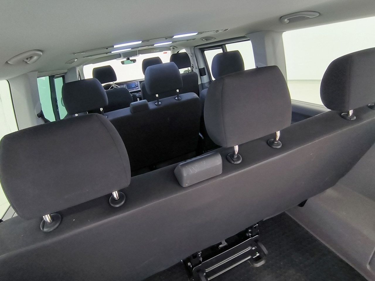 Volkswagen Caravelle 6.1 Origin Batalla Corta 2.0 Tdi 81 Kw 110 Cv 5 Vel. 3.080 - Foto 2