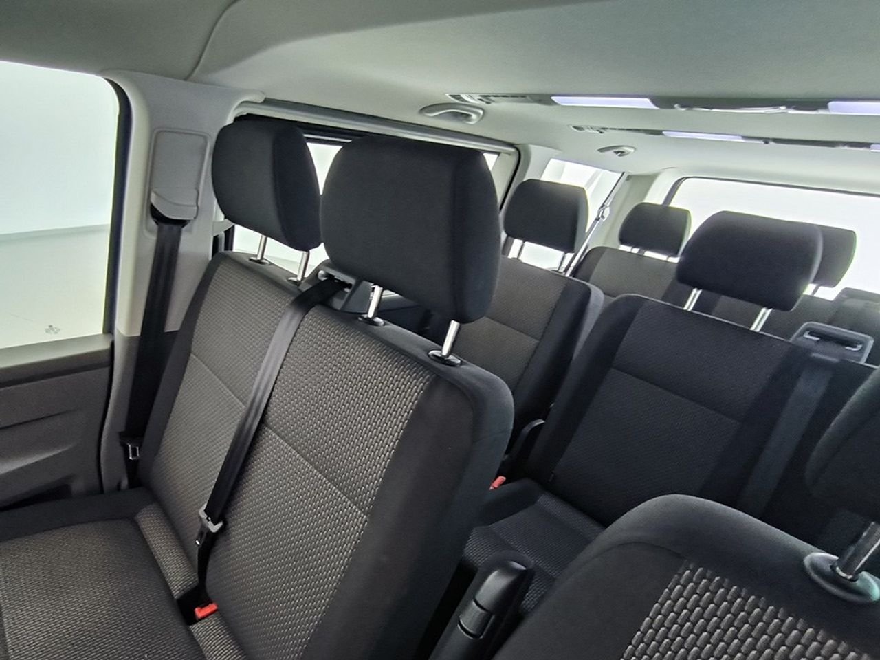 Volkswagen Caravelle 6.1 Origin Batalla Corta 2.0 Tdi 81 Kw 110 Cv 5 Vel. 3.080 - Foto 2