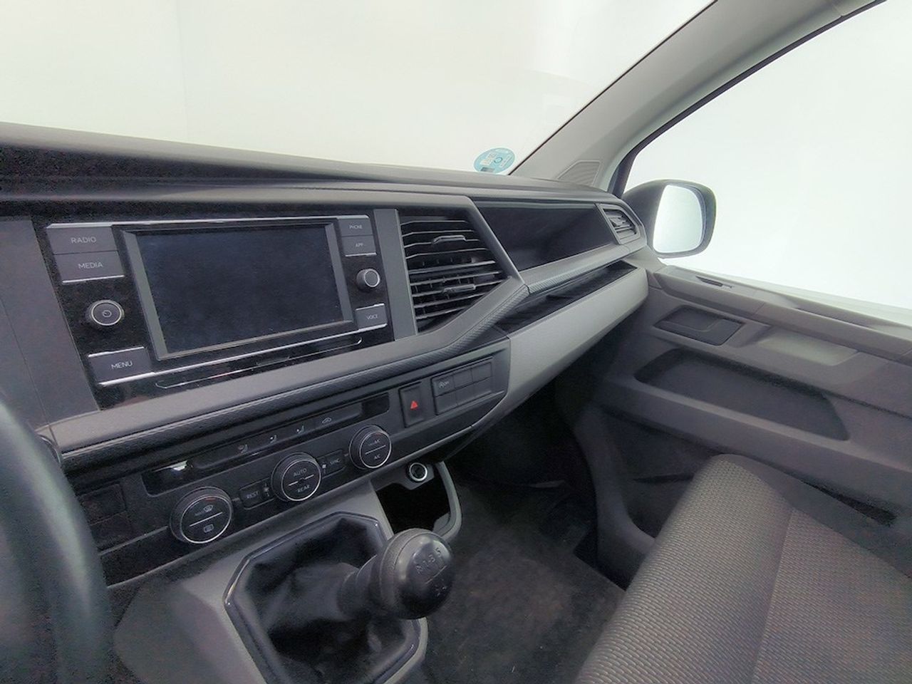 Volkswagen Caravelle 6.1 Origin Batalla Corta 2.0 Tdi 81 Kw 110 Cv 5 Vel. 3.080 - Foto 2