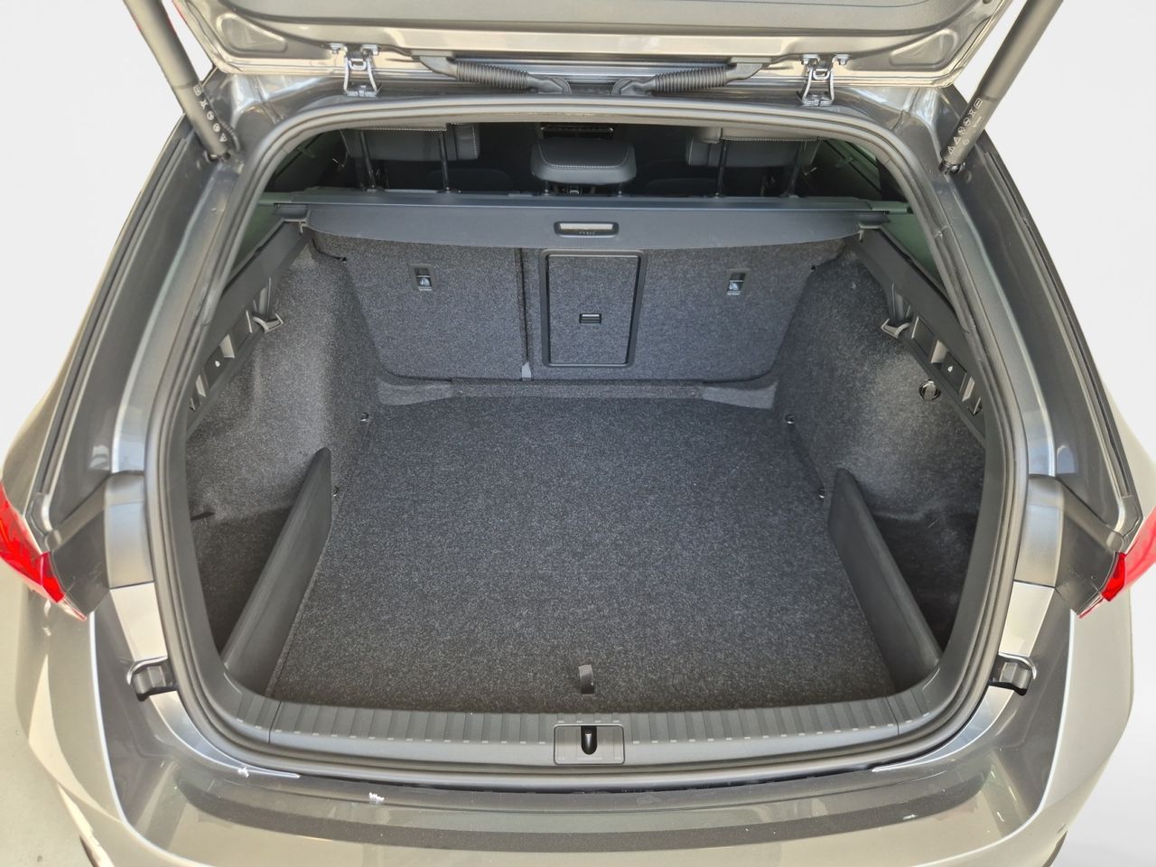 Skoda Octavia Combi Sportline 1,5 Tsi M-hev 150 Cv - Foto 2