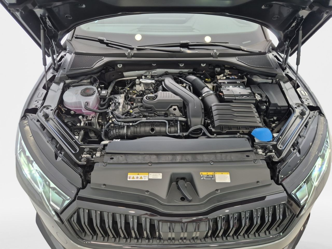 Skoda Octavia Combi Sportline 1,5 Tsi M-hev 150 Cv - Foto 2