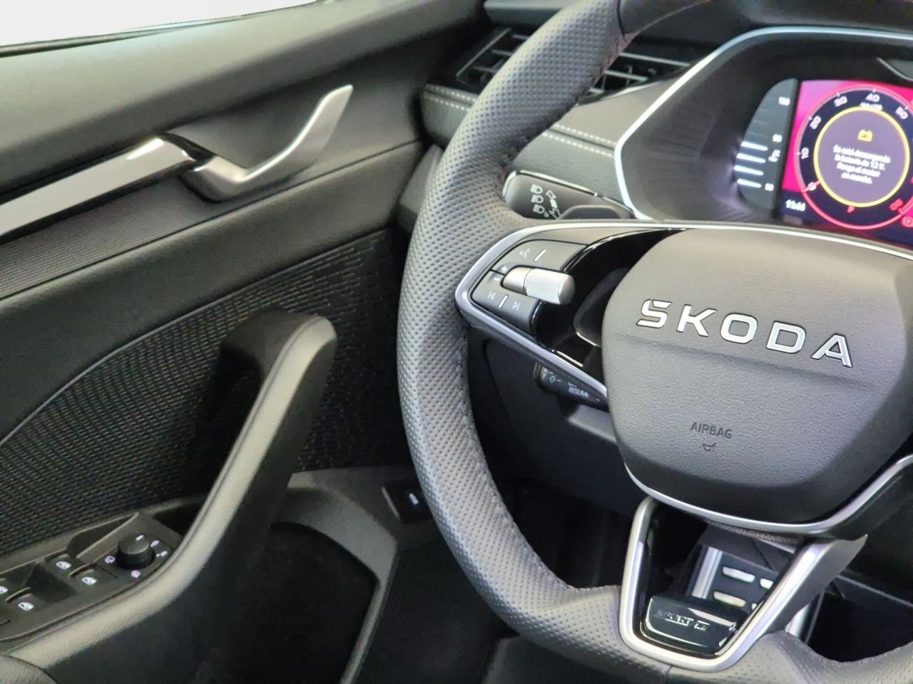 Skoda Octavia Combi Sportline 1,5 Tsi M-hev 150 Cv - Foto 2