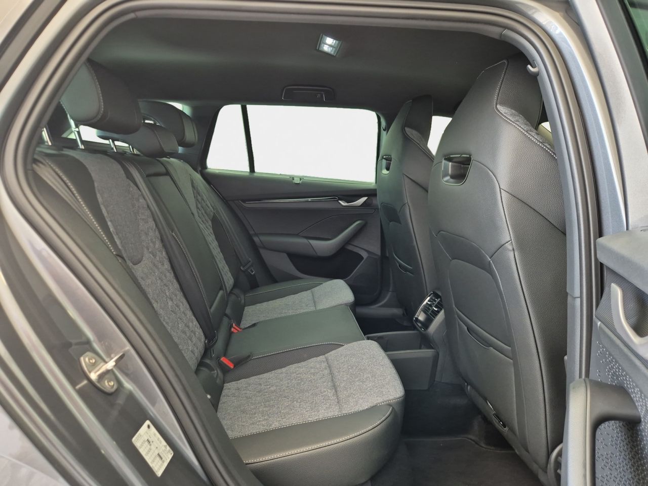 Skoda Octavia Combi Sportline 1,5 Tsi M-hev 150 Cv - Foto 2