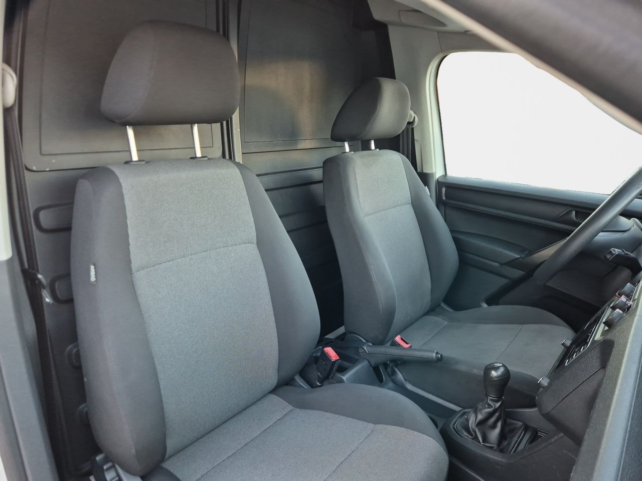 Volkswagen Caddy Furgon 20 Tdi 102cv - Foto 2