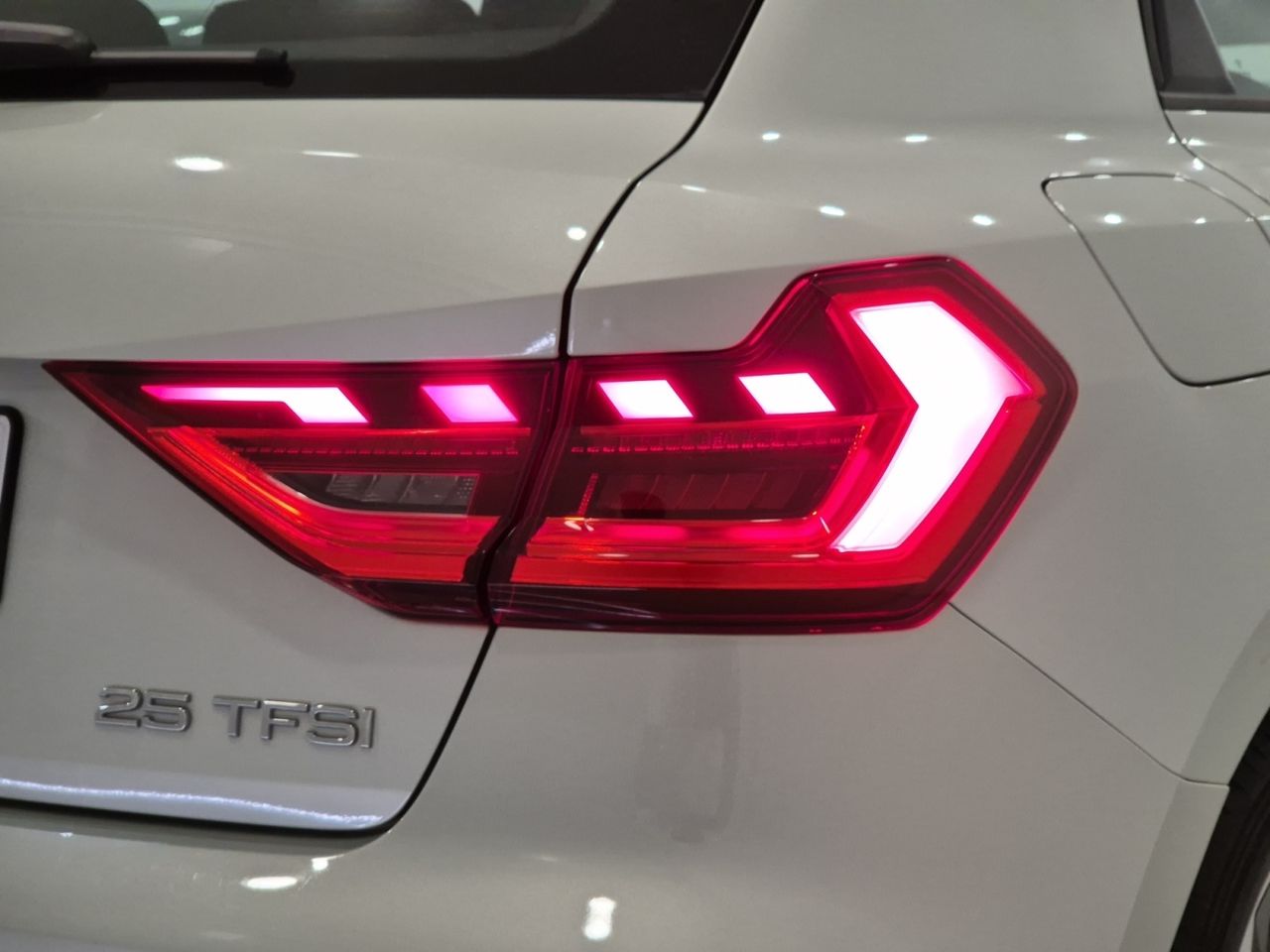 Audi A1 Sb 25 Tfsi 95cv Adrenalin - Foto 2