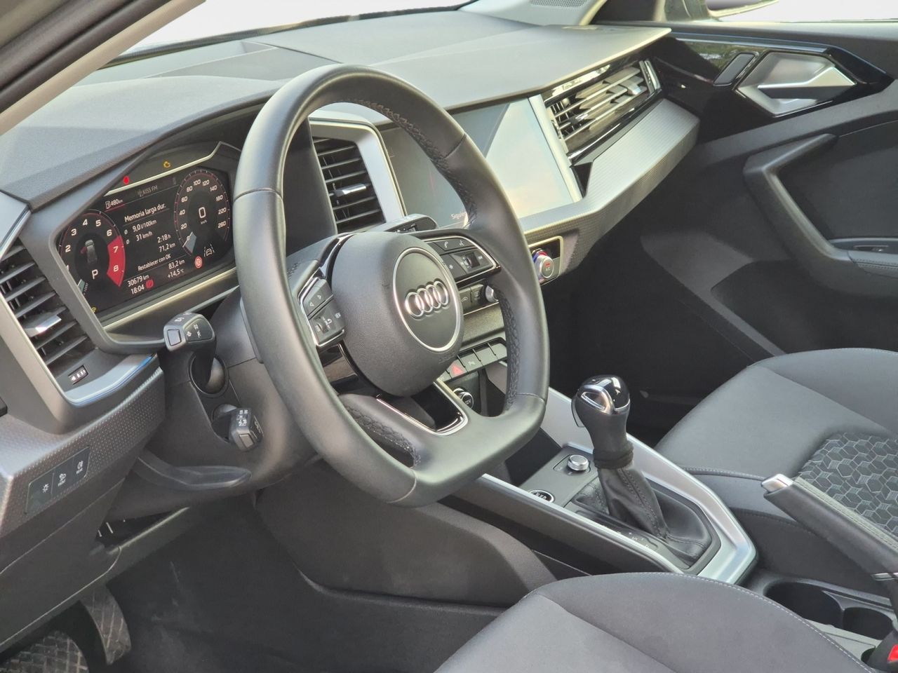 Audi A1 Sb 30 Tfsi 116cv Stronic Black Line Edition - Foto 2