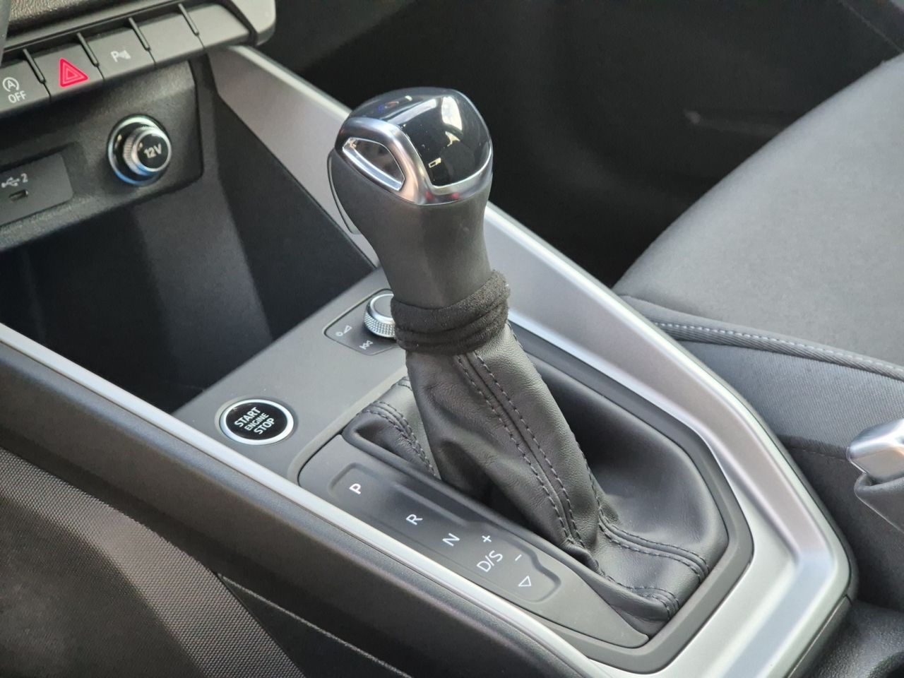 Audi A1 Sb 30 Tfsi 116cv Stronic Black Line Edition - Foto 2