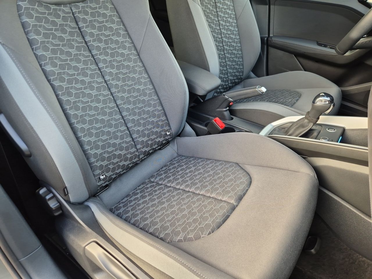 Audi A1 Sb 30 Tfsi 116cv Stronic Black Line Edition - Foto 2