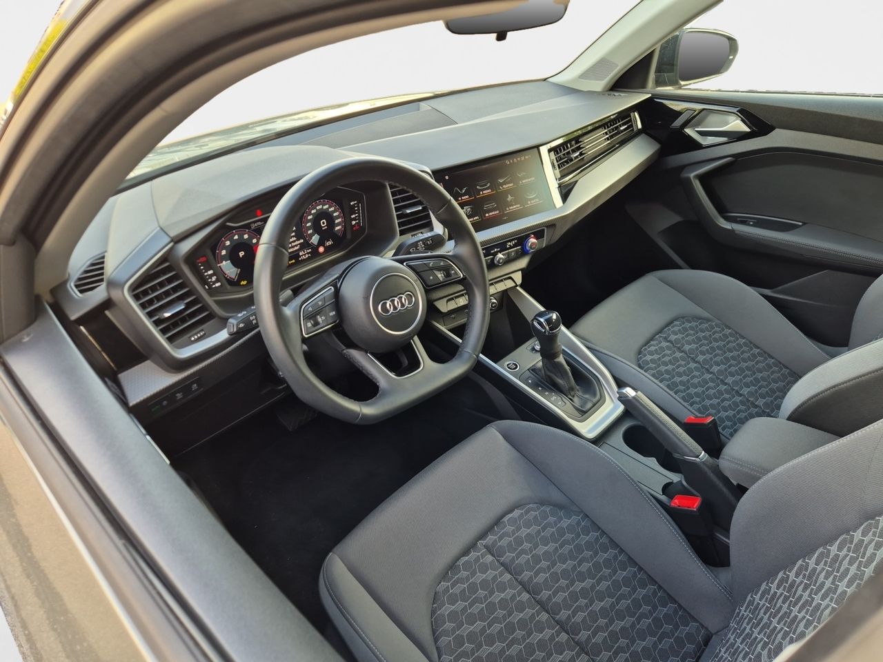 Audi A1 Sb 30 Tfsi 116cv Stronic Black Line Edition - Foto 2