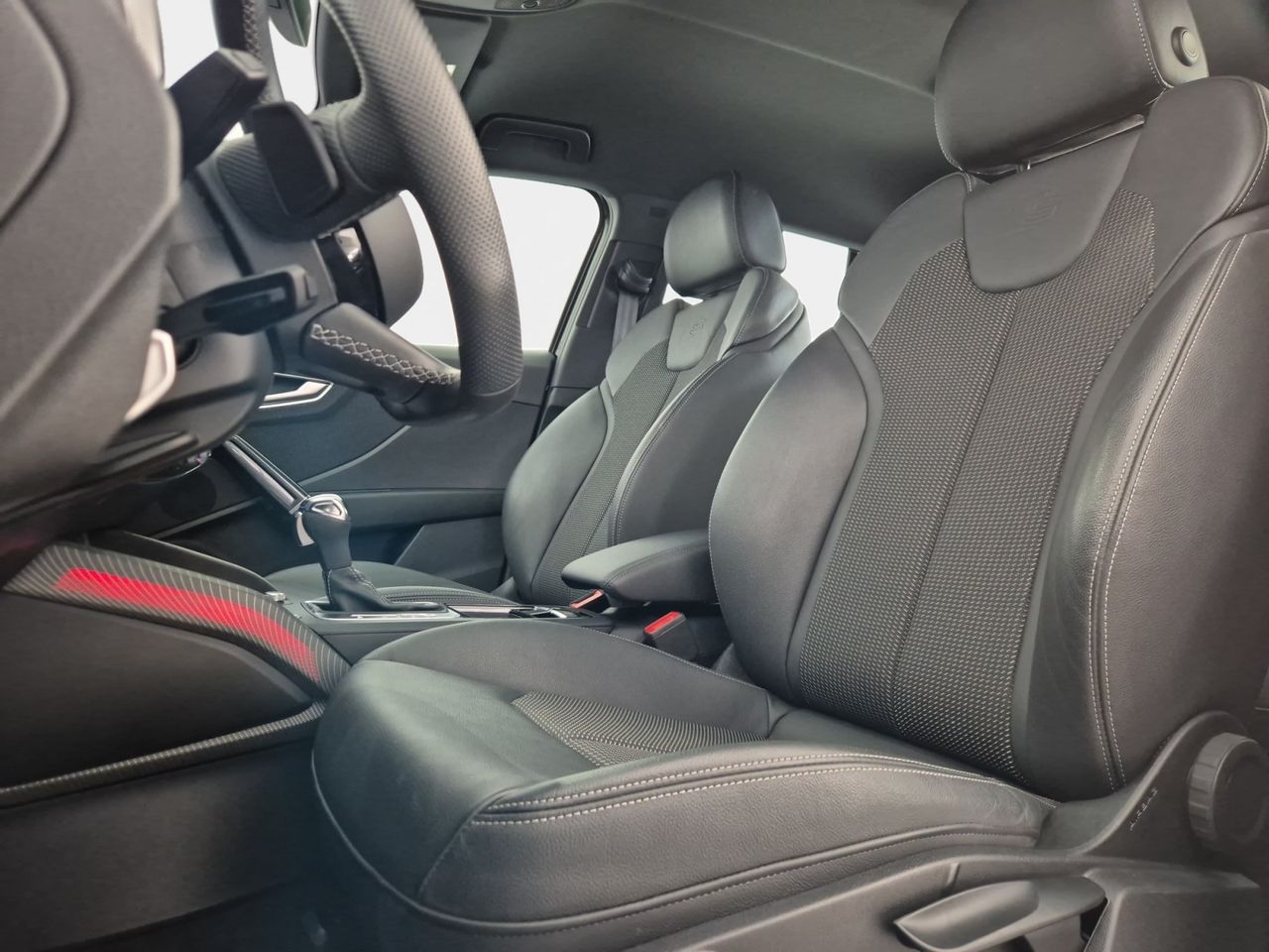Audi Q2 35 Tdi 150 Cv Stronic Adrenalin - Foto 2