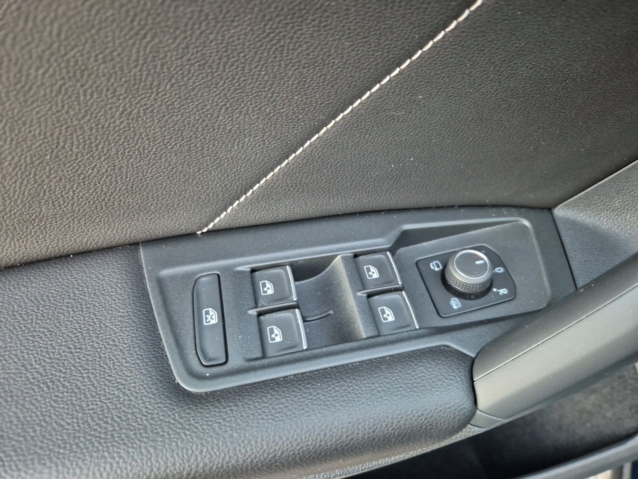 Volkswagen Tiguan 2.0 Tdi 150 Cv Stronic Rline - Foto 2