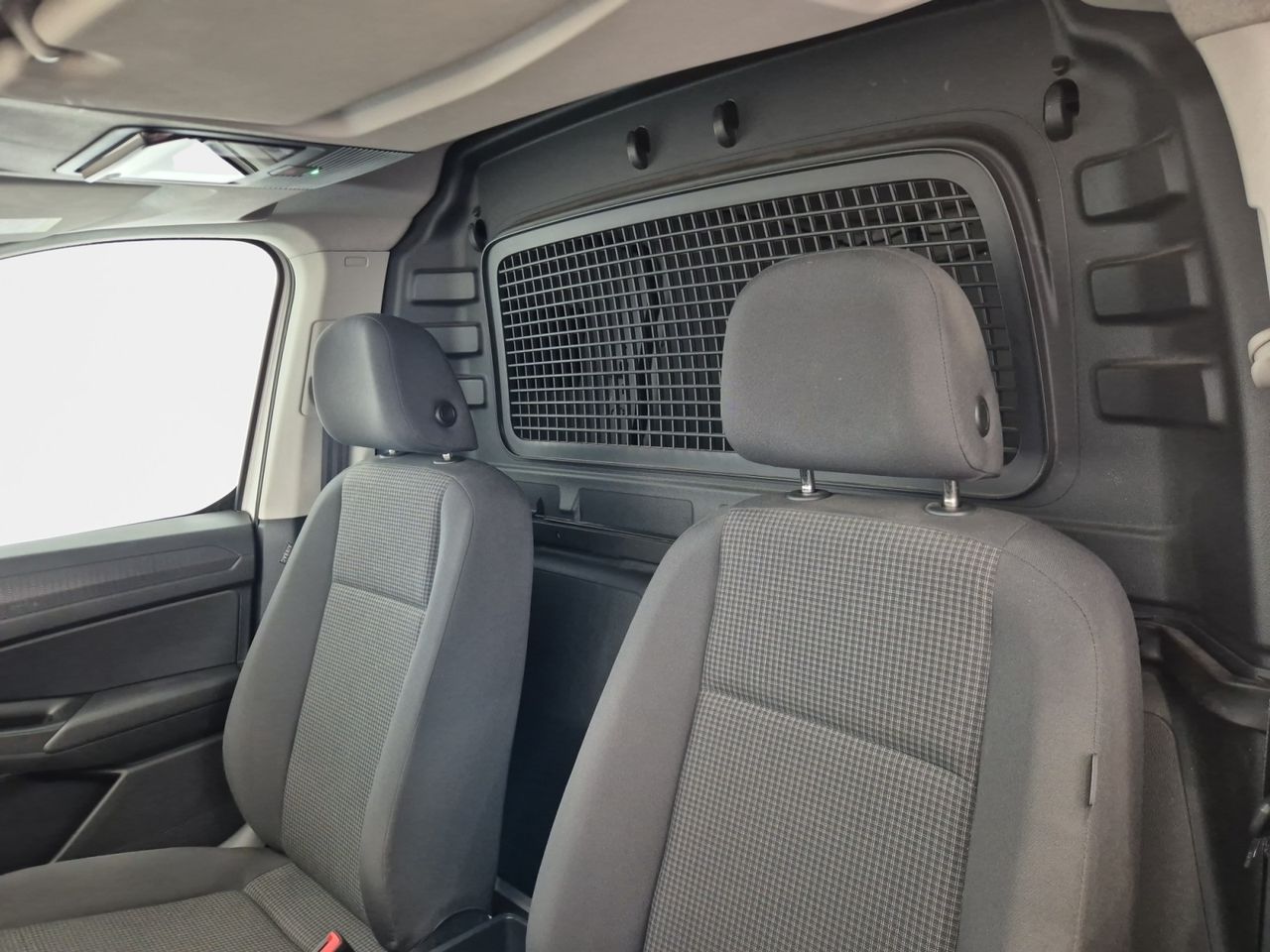 Volkswagen Caddy Furgon 2.0 Tdi 102 Cv - Foto 2