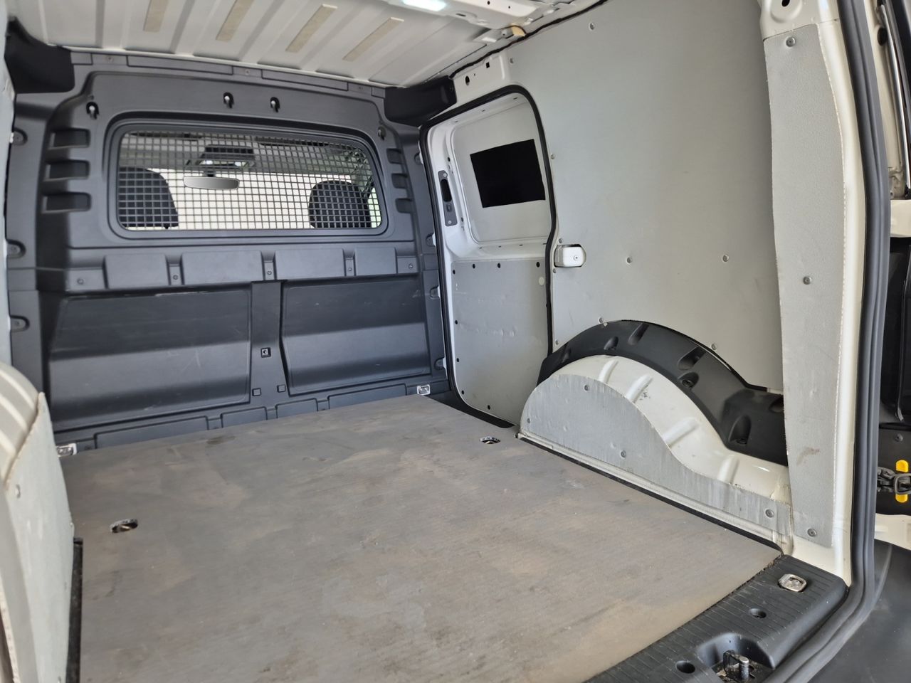 Volkswagen Caddy Furgon 2.0 Tdi 102 Cv - Foto 2