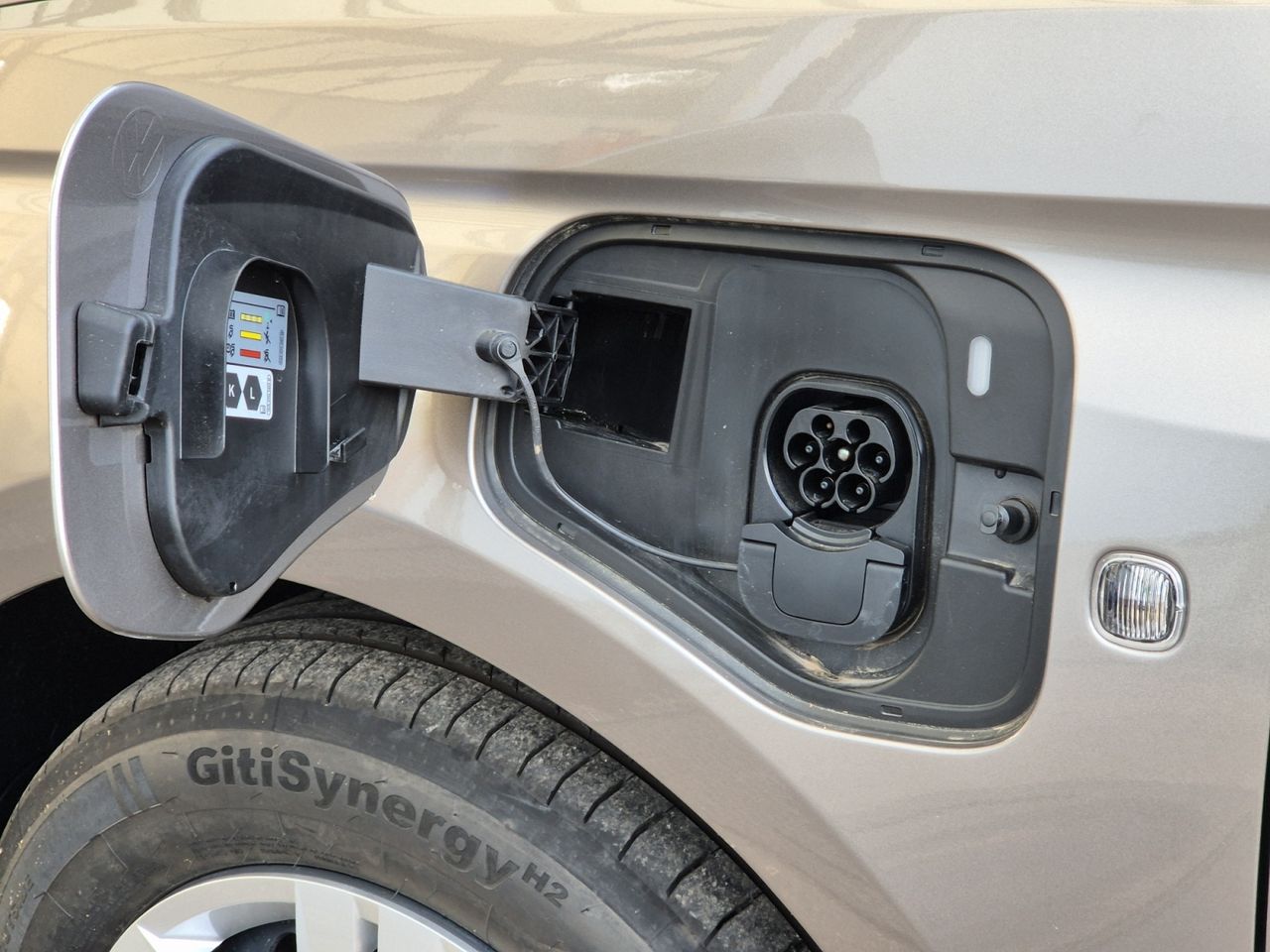 Volkswagen Caddy Outdoor Phev 1.5 Tsi Ehybrid 85kw/110kw - Foto 2
