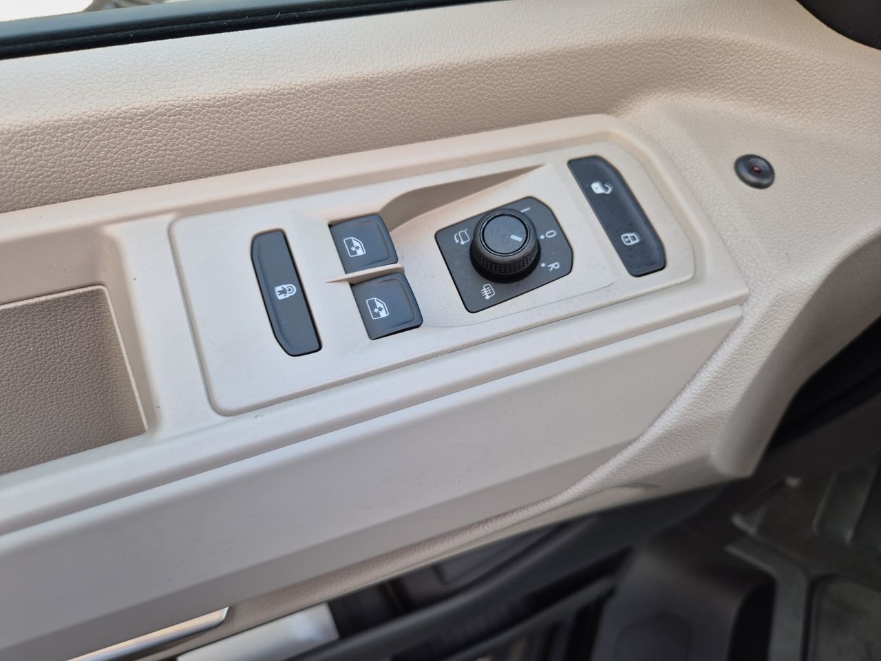 Volkswagen Multivan Edition+ 1.5 Ehybrid 130 Kw Dsg 4m B.c. - Foto 2
