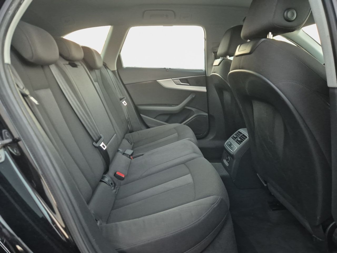 Audi A4 Avant Tfsi 150cv Sline - Foto 2