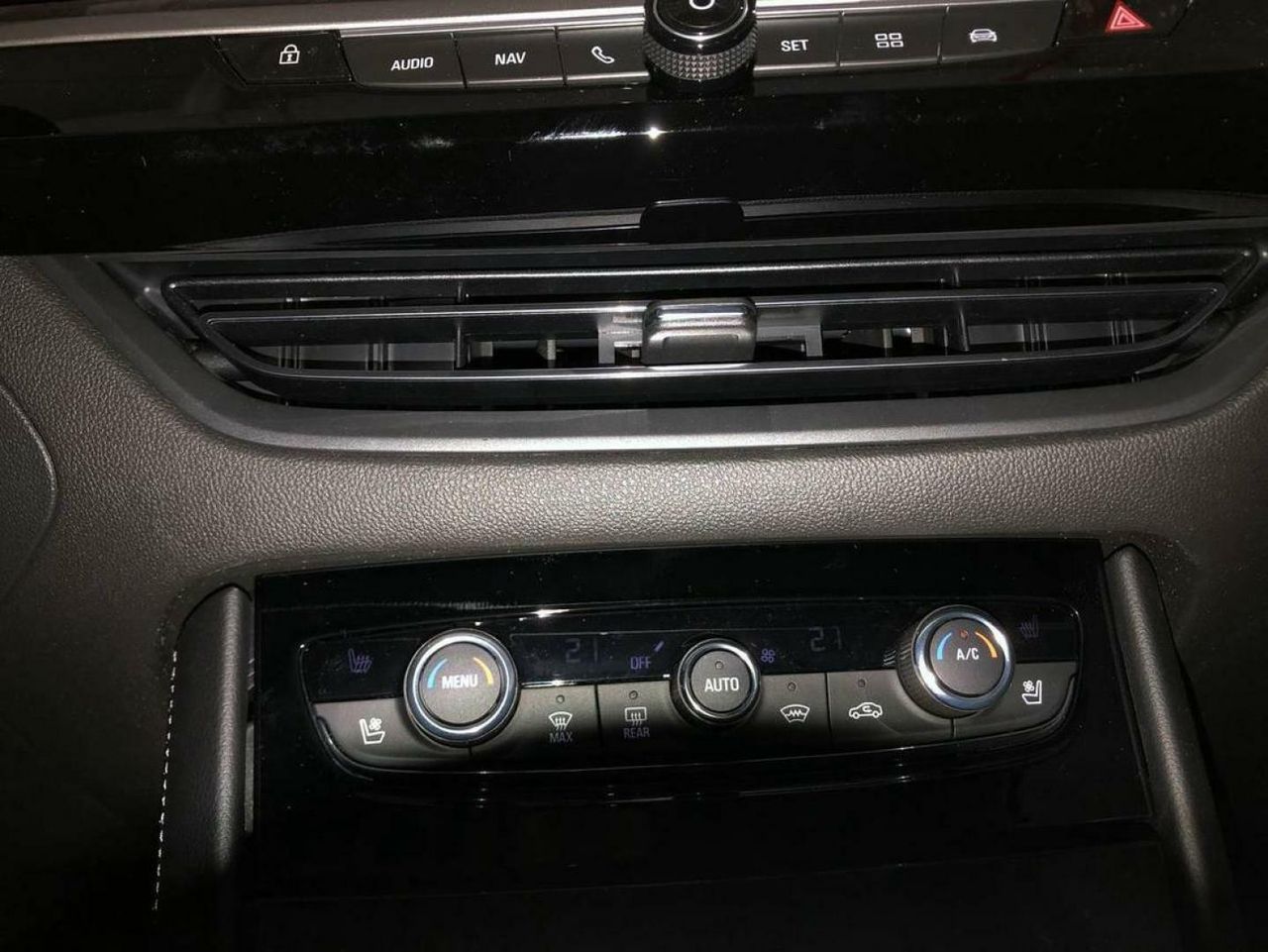 Opel Grandland 1.2 Turbo Ultimate - foto 18