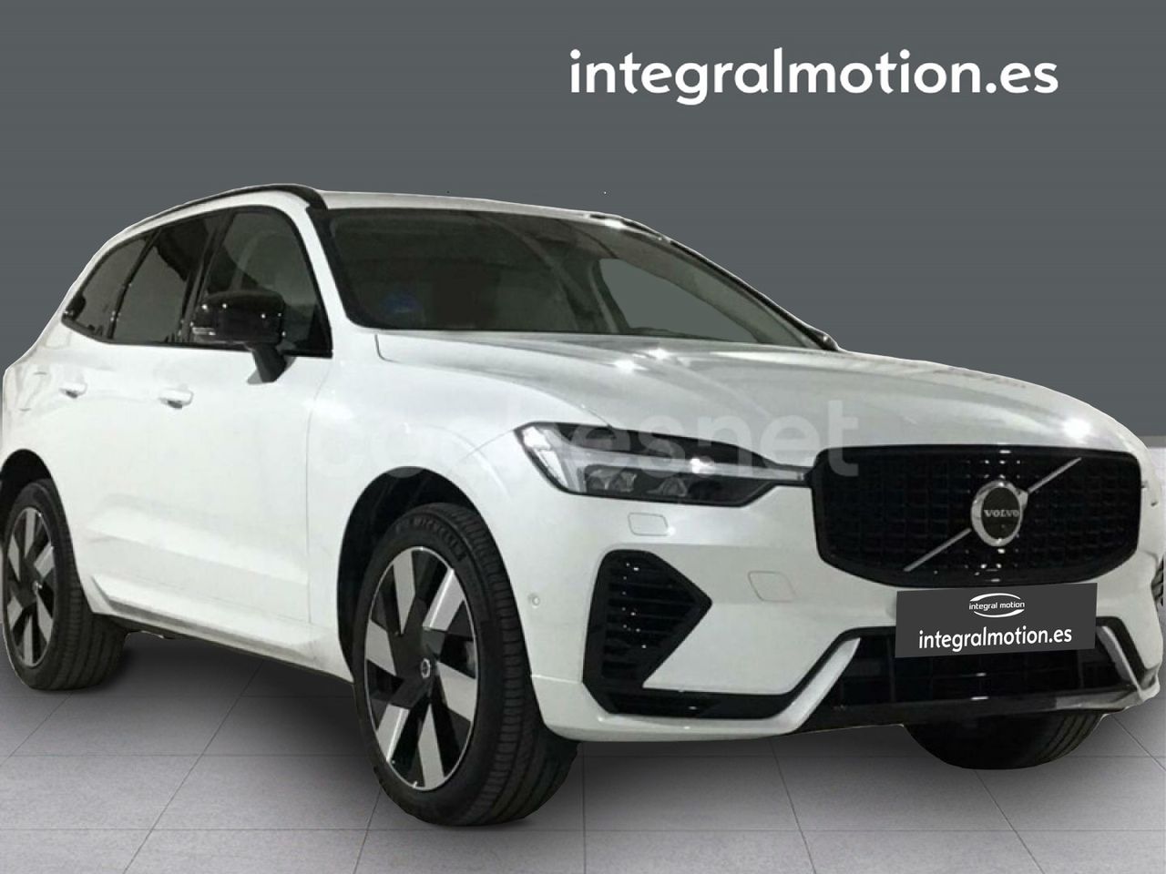 Volvo XC60 PLUS DARK