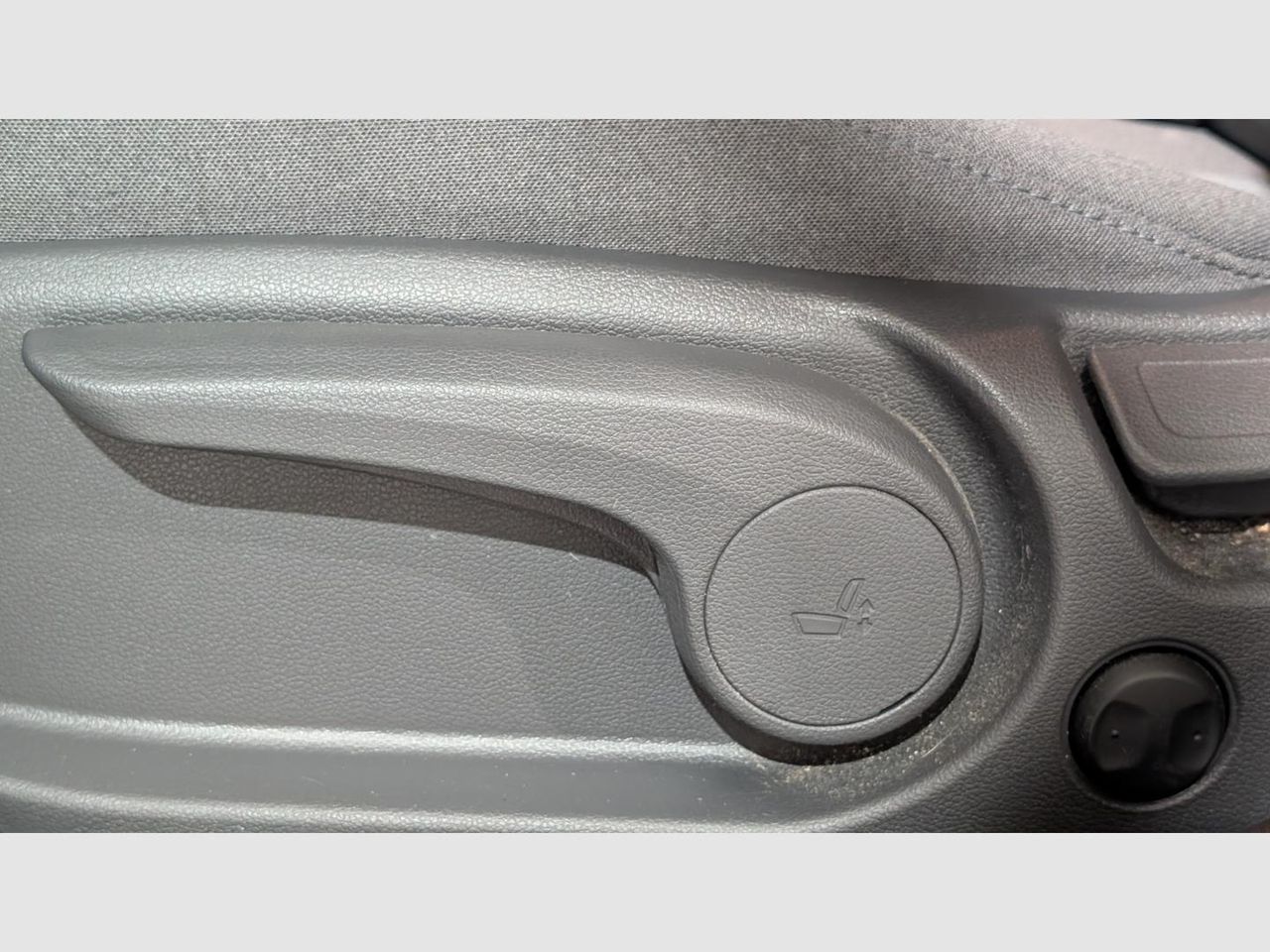 Hyundai IONIQ 1.6 GDI HEV Tecno DCT - foto 11