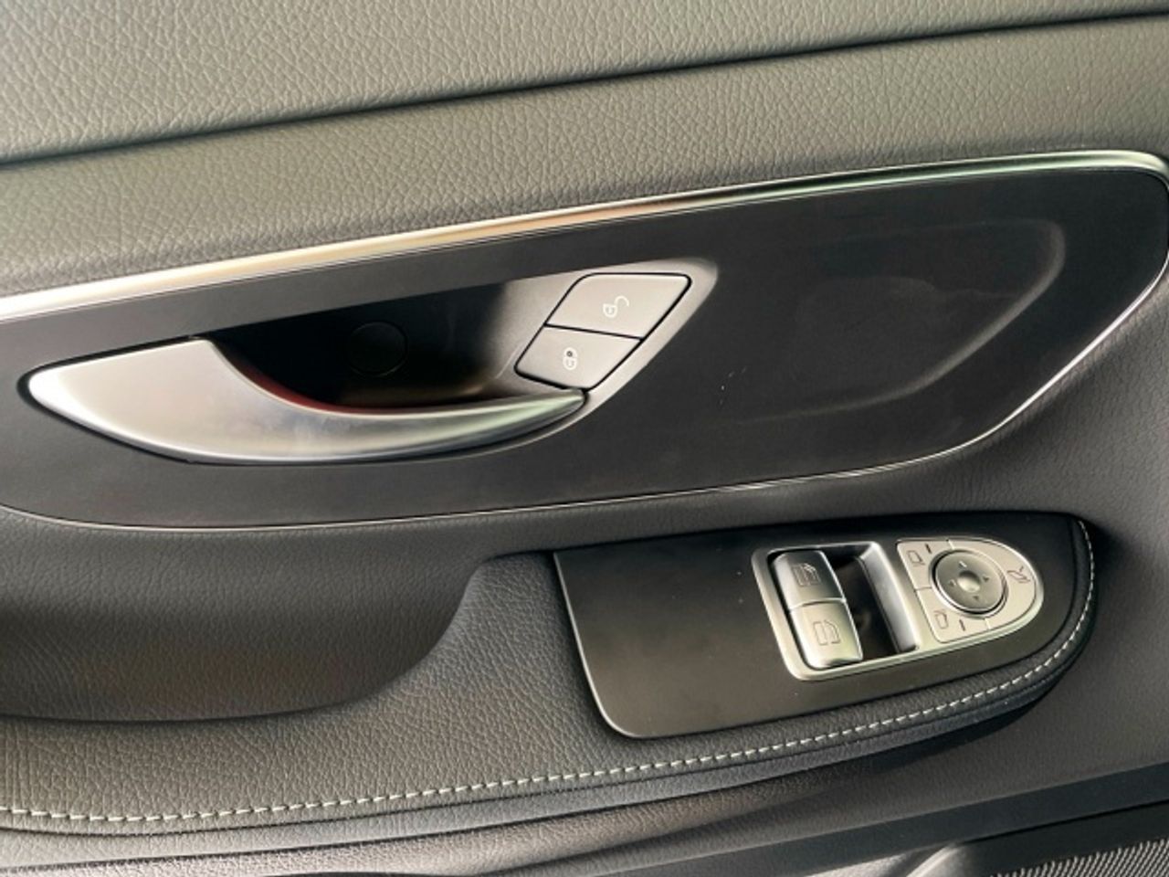 Mercedes Clase V 220 d Avantgarde Largo - foto 13