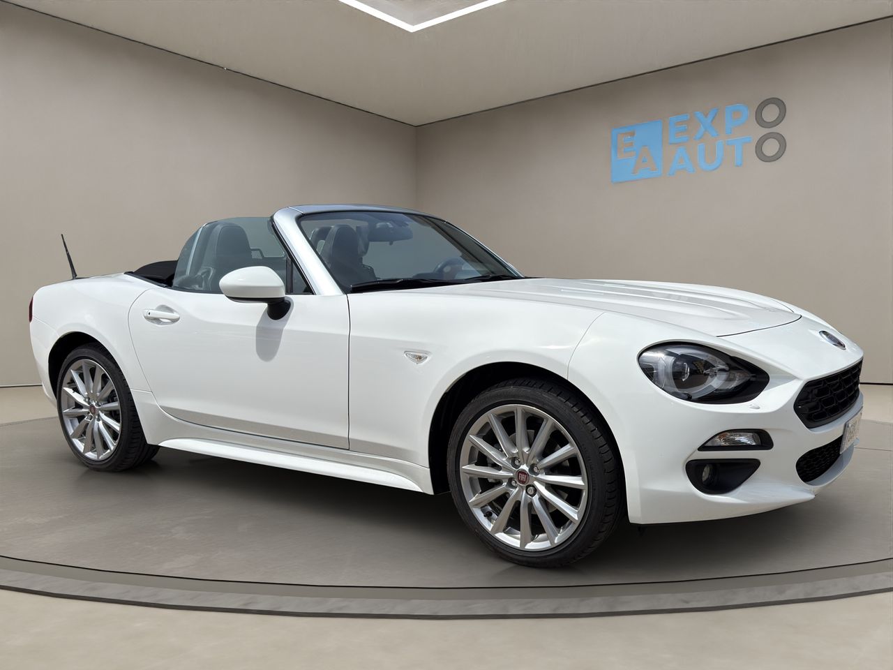 Foto fiat 124 spider 2017 /