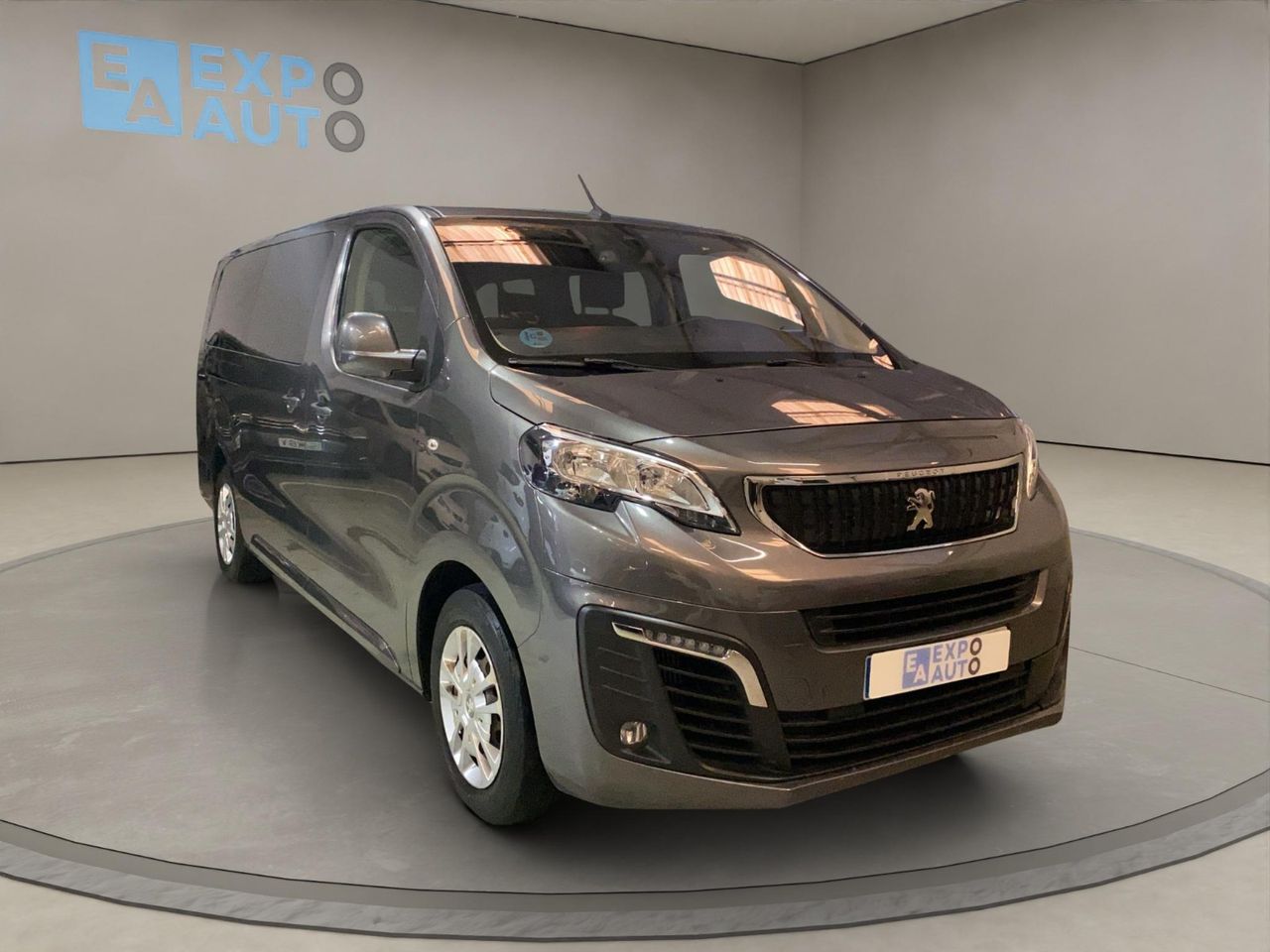 Foto peugeot traveller 2019 /