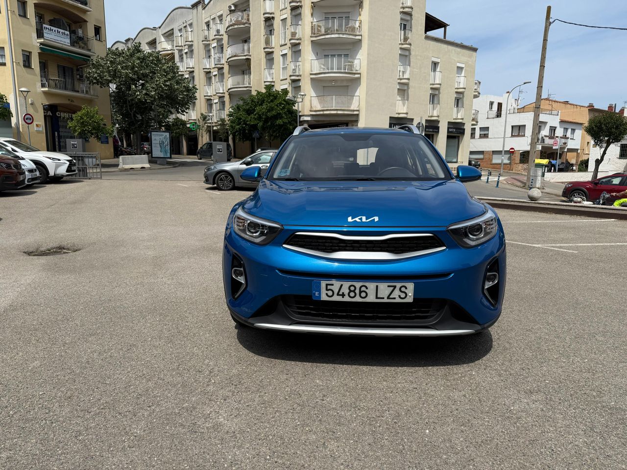 kia stonic 2022 / foto grande (2)