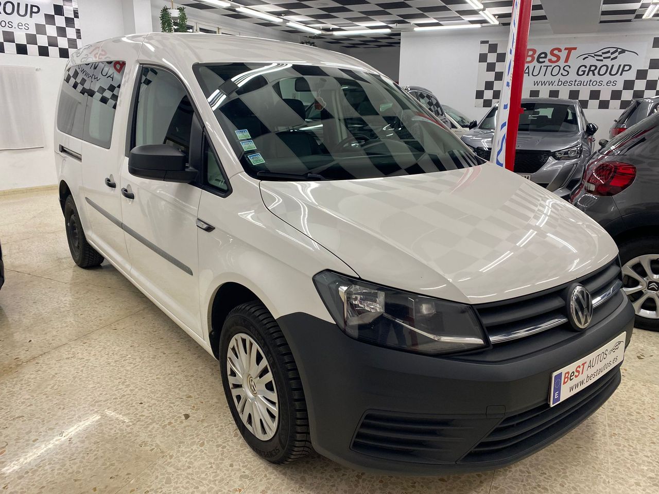 volkswagen caddy 2018 / foto grande (2)