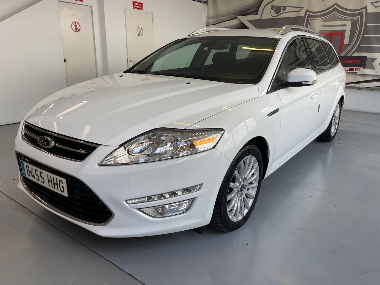 Ficha tecnica  de segunda mano - ford mondeo familiar 2013 /