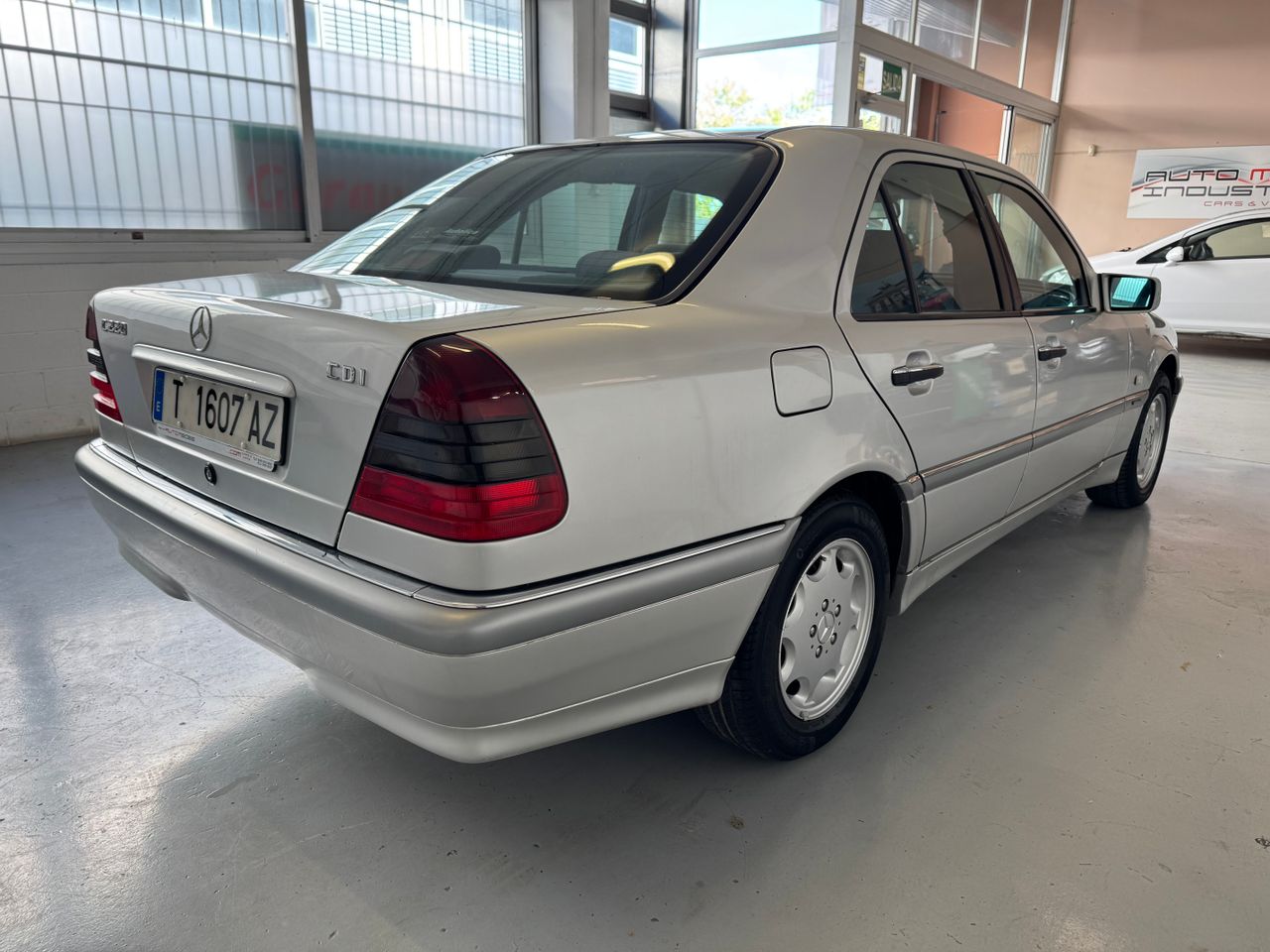 mercedes clase c 1999 / foto grande (3)